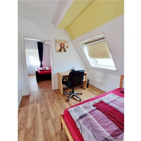 Beth Im Dachgeschoss Mit Balkon Appartamento
