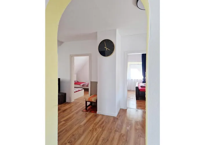 Beth Im Dachgeschoss Mit Balkon Appartamento Lonnerstadt
