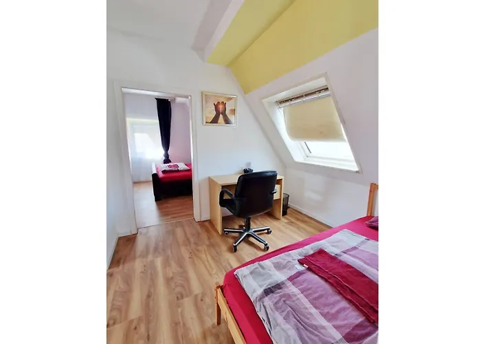 Beth Im Dachgeschoss Mit Balkon Appartamento