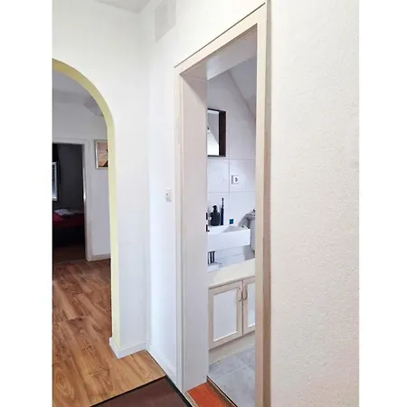 Beth Im Dachgeschoss Mit Balkon Lonnerstadt