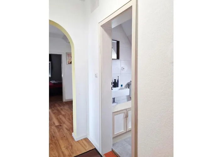 Beth Im Dachgeschoss Mit Balkon Lonnerstadt