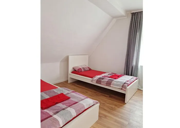 Beth Im Dachgeschoss Mit Balkon